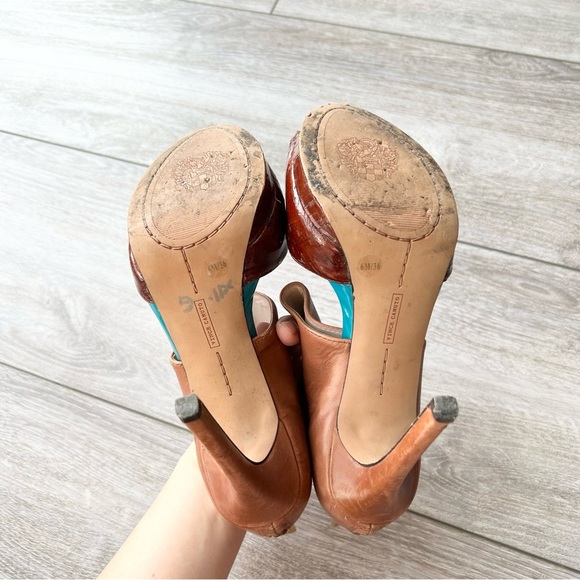 VINCE CAMUTO CANADAY TWO BAND HIGH HEEL PLATFORM SANDAL - Picture 11 of 15